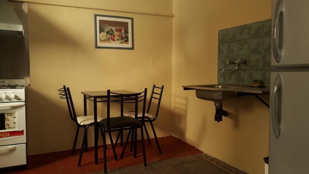 Hotel San Carlos Buenos Aires Extérieur photo